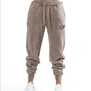 *BRAND NEW* Alphalete Very Terry Women’s Joggers